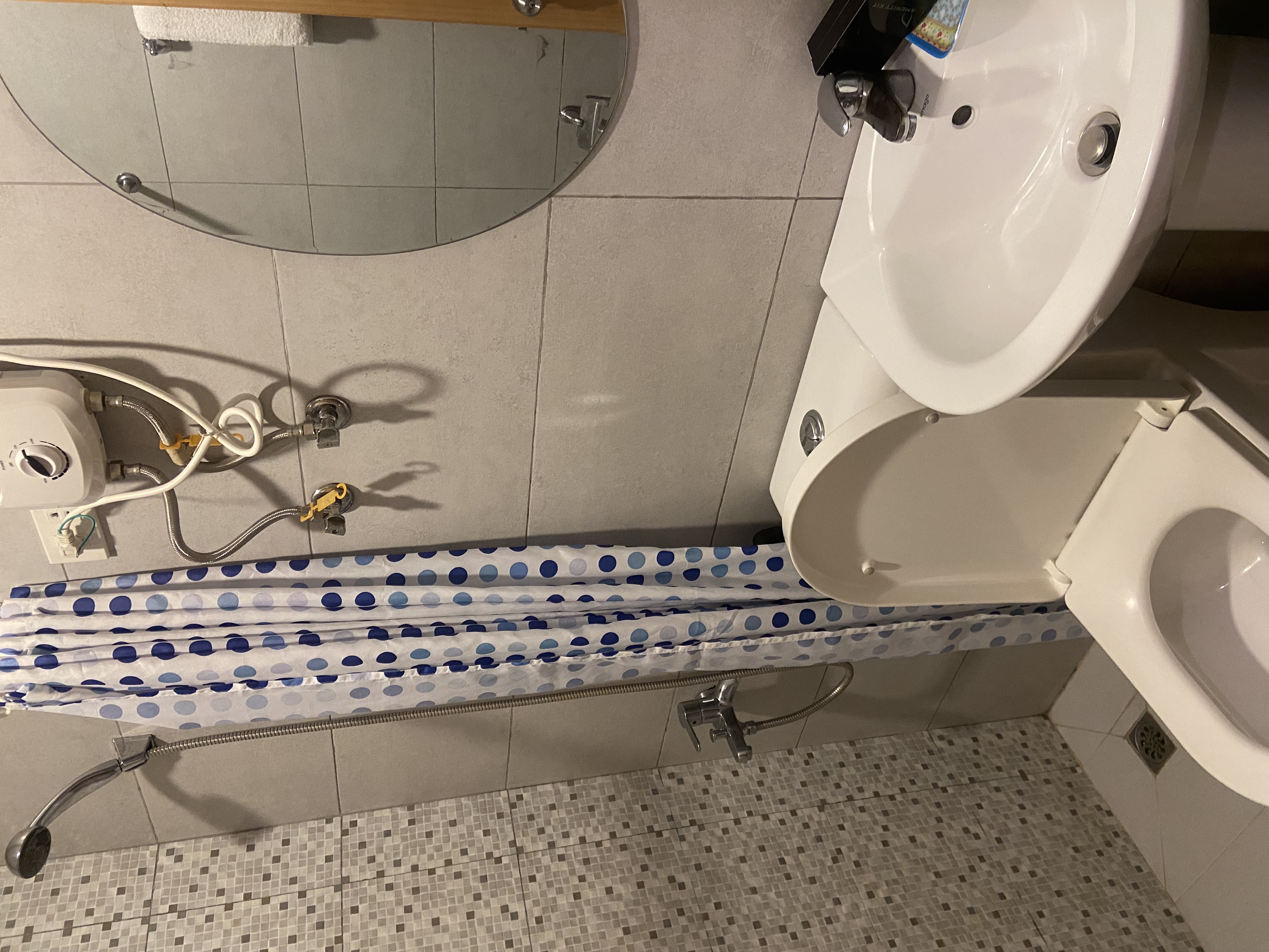 Family Room - Image 8